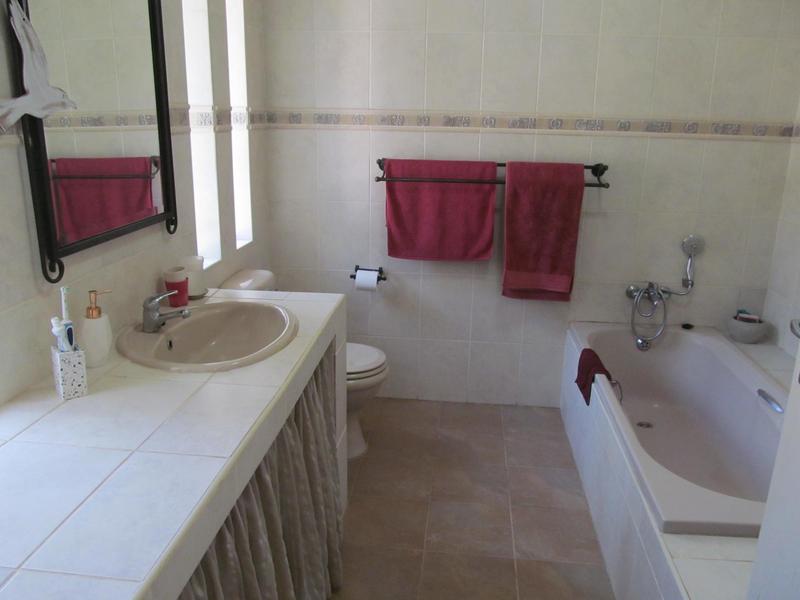 3 Bedroom Property for Sale in Umtentweni KwaZulu-Natal