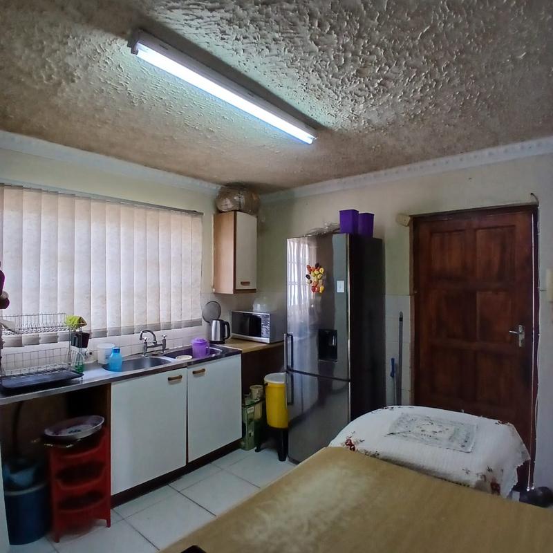 2 Bedroom Property for Sale in Montclair KwaZulu-Natal