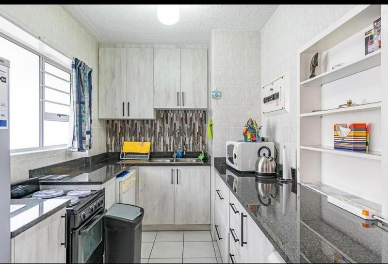 2 Bedroom Property for Sale in Amanzimtoti KwaZulu-Natal