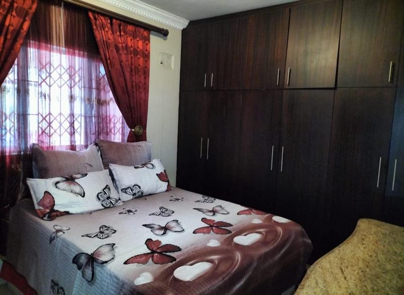 2 Bedroom Property for Sale in Chatsworth KwaZulu-Natal