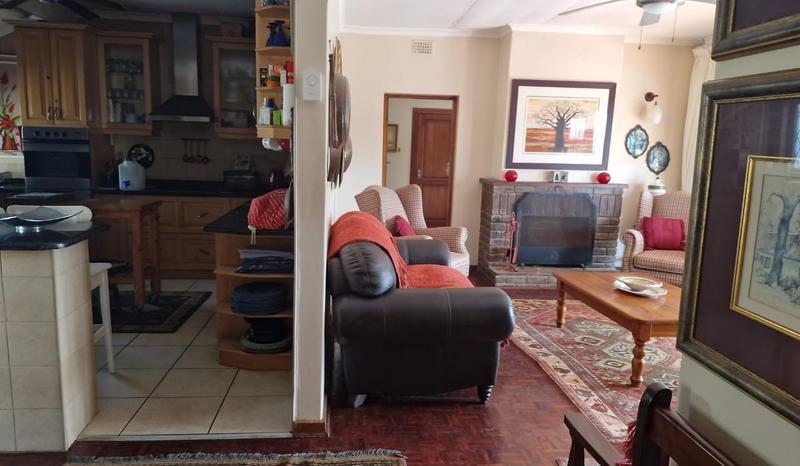 4 Bedroom Property for Sale in Uvongo KwaZulu-Natal