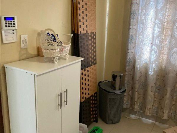 To Let 1 Bedroom Property for Rent in Redfern KwaZulu-Natal