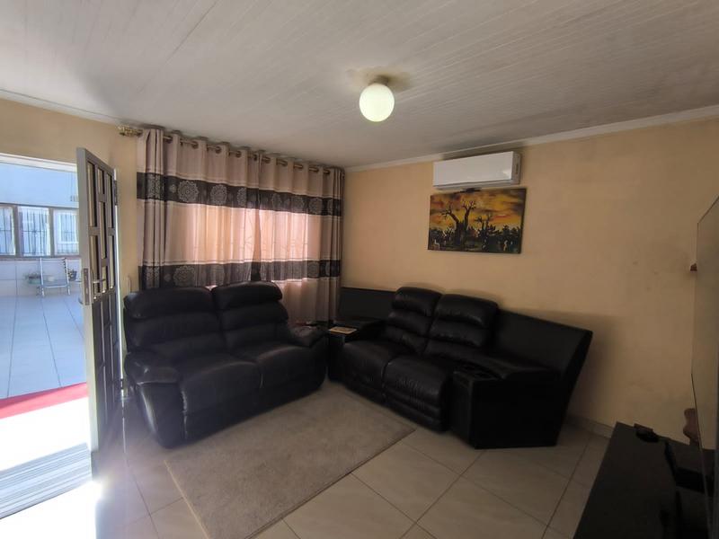 To Let 2 Bedroom Property for Rent in Sunford KwaZulu-Natal