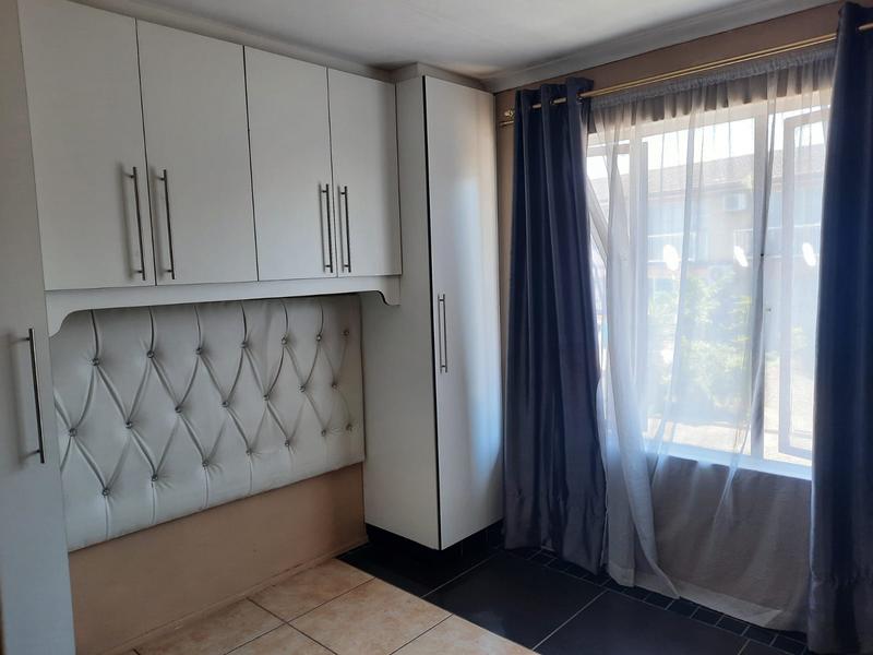 1 Bedroom Property for Sale in Eastbury KwaZulu-Natal