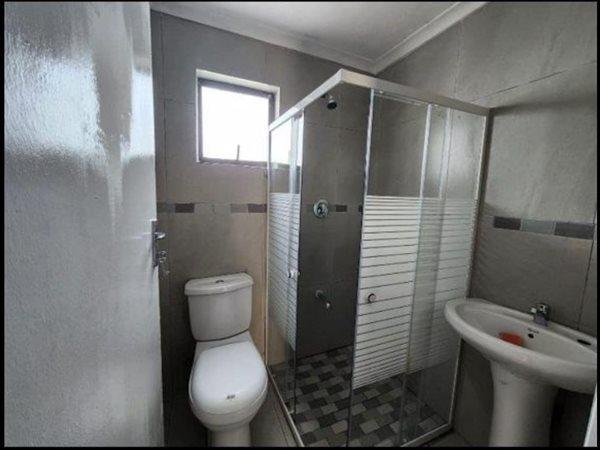 2 Bedroom Property for Sale in Grove End KwaZulu-Natal