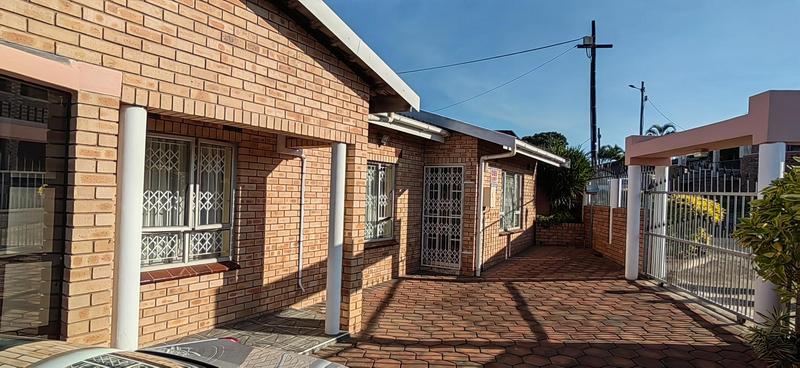 4 Bedroom Property for Sale in Palmview KwaZulu-Natal