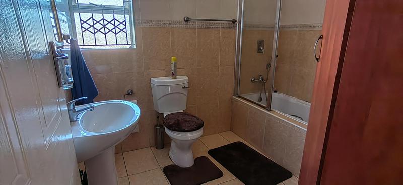 4 Bedroom Property for Sale in Palmview KwaZulu-Natal