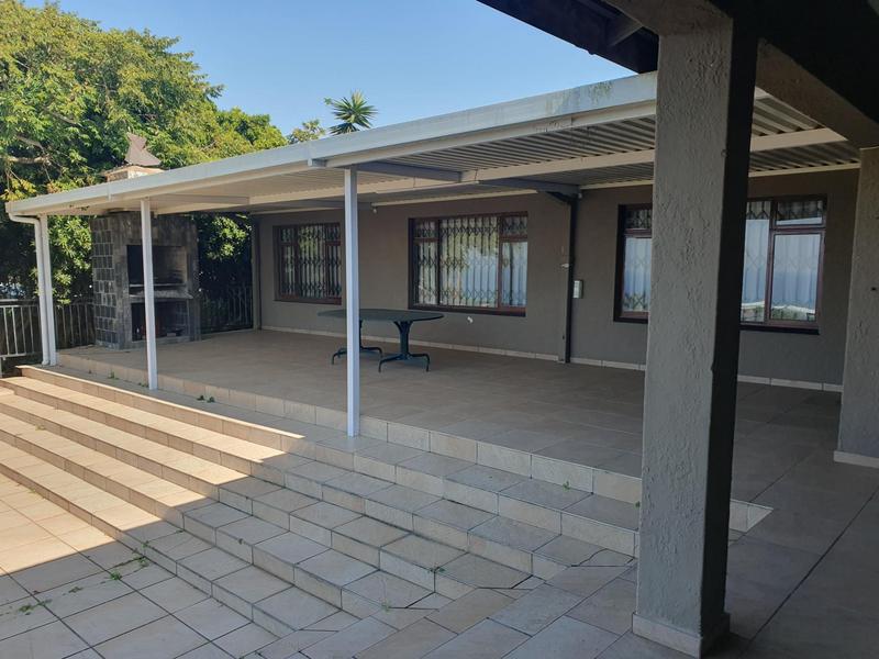 4 Bedroom Property for Sale in Hibberdene KwaZulu-Natal