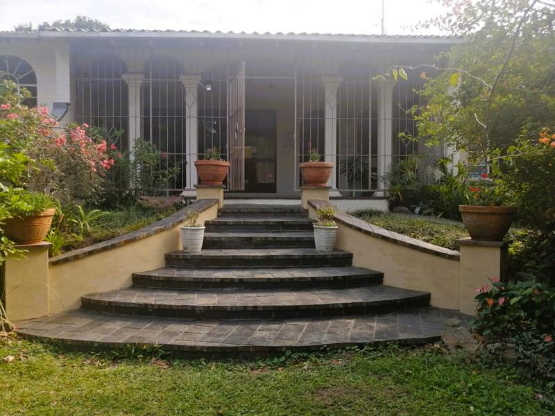 5 Bedroom Property for Sale in Umtentweni KwaZulu-Natal