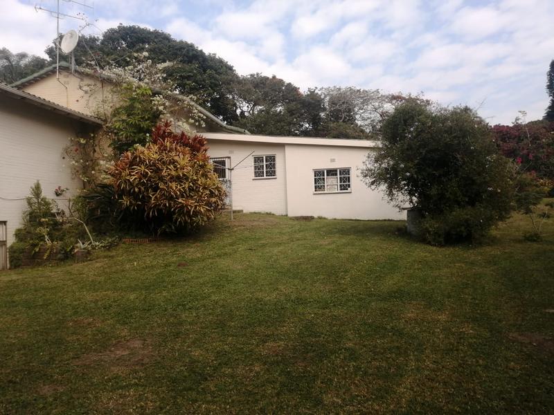 5 Bedroom Property for Sale in Umtentweni KwaZulu-Natal