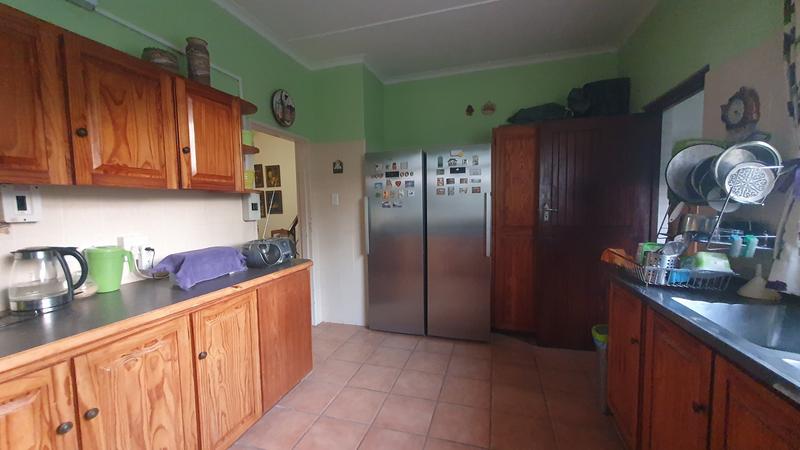 5 Bedroom Property for Sale in Umtentweni KwaZulu-Natal