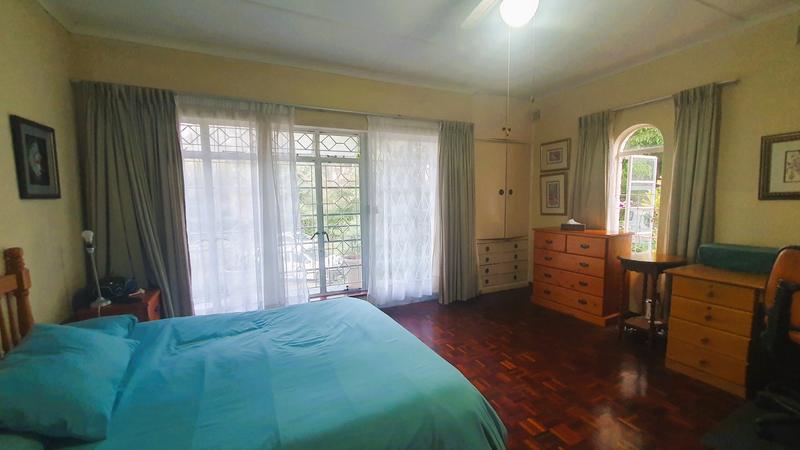 5 Bedroom Property for Sale in Umtentweni KwaZulu-Natal