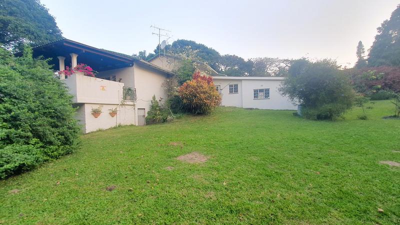 5 Bedroom Property for Sale in Umtentweni KwaZulu-Natal