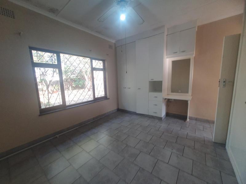 2 Bedroom Property for Sale in Uvongo KwaZulu-Natal