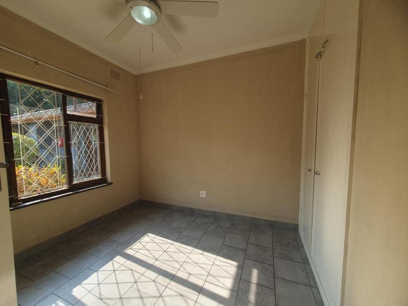 2 Bedroom Property for Sale in Uvongo KwaZulu-Natal