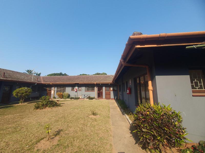 2 Bedroom Property for Sale in Uvongo KwaZulu-Natal