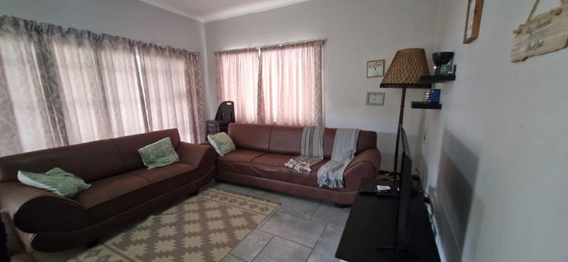 2 Bedroom Property for Sale in Manaba Beach KwaZulu-Natal