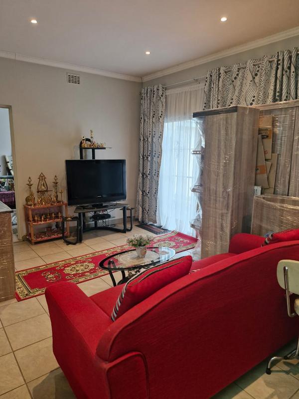 3 Bedroom Property for Sale in Queensburgh KwaZulu-Natal