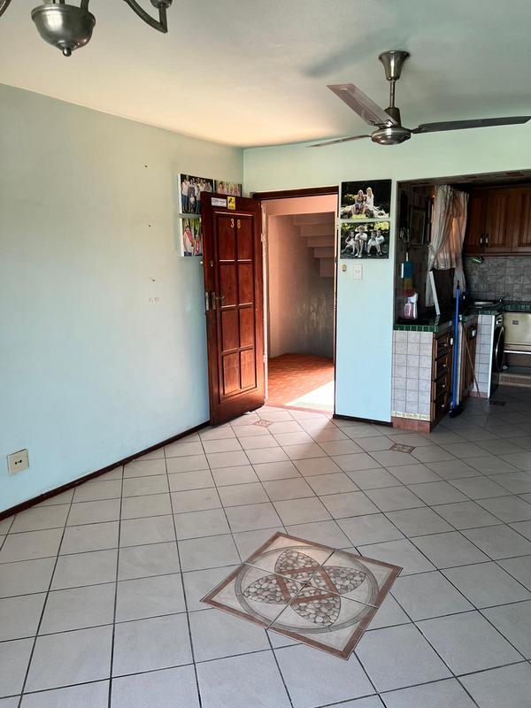 3 Bedroom Property for Sale in Amanzimtoti KwaZulu-Natal