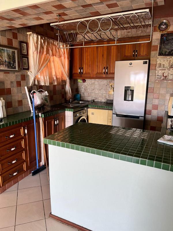 3 Bedroom Property for Sale in Amanzimtoti KwaZulu-Natal