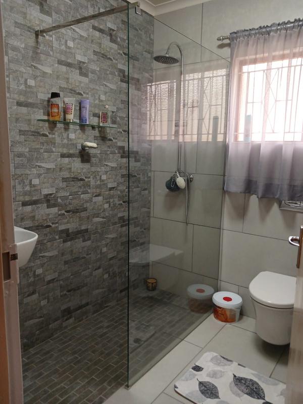 4 Bedroom Property for Sale in Wyebank KwaZulu-Natal