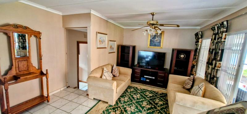 6 Bedroom Property for Sale in Trafalgar KwaZulu-Natal