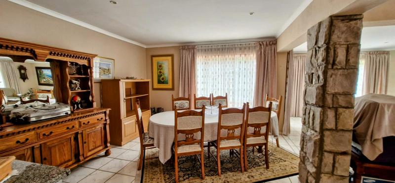 6 Bedroom Property for Sale in Trafalgar KwaZulu-Natal