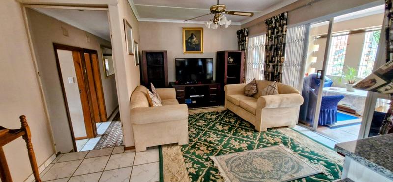 6 Bedroom Property for Sale in Trafalgar KwaZulu-Natal
