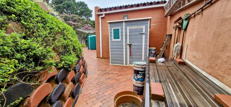 6 Bedroom Property for Sale in Trafalgar KwaZulu-Natal