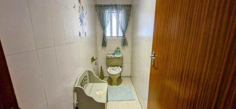 6 Bedroom Property for Sale in Trafalgar KwaZulu-Natal