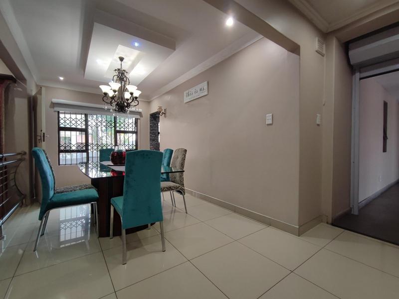 5 Bedroom Property for Sale in Hayfields KwaZulu-Natal