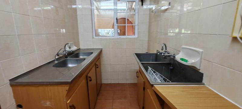 To Let 3 Bedroom Property for Rent in Sherwood KwaZulu-Natal