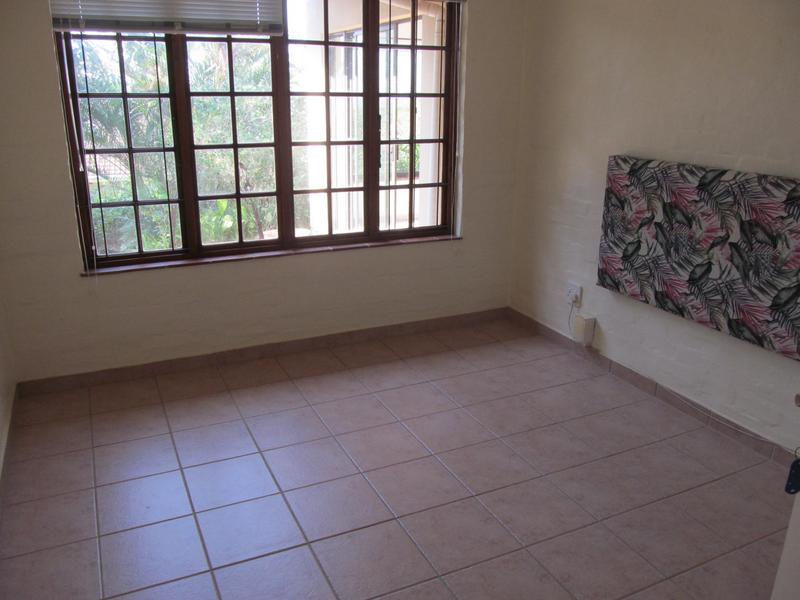 3 Bedroom Property for Sale in Umtentweni KwaZulu-Natal