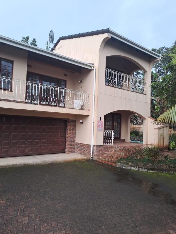 3 Bedroom Property for Sale in Umtentweni KwaZulu-Natal