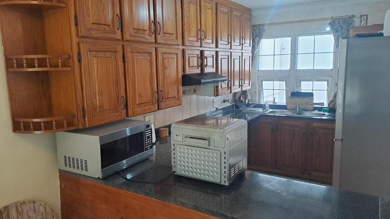 To Let 2 Bedroom Property for Rent in Sherwood KwaZulu-Natal