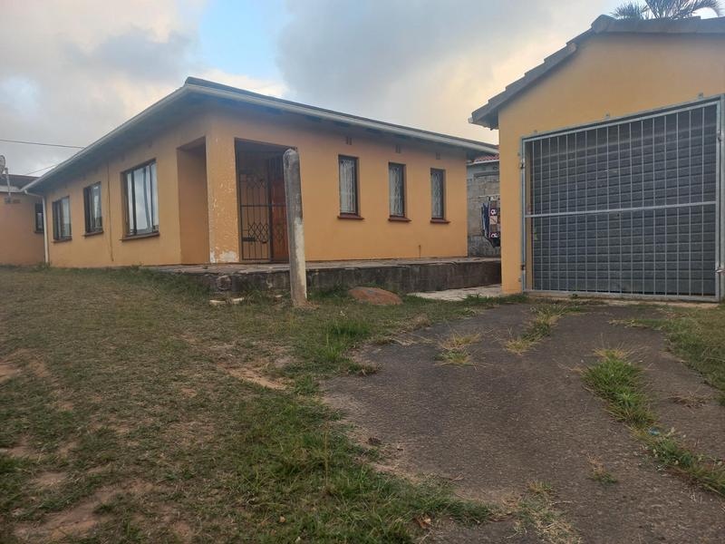 3 Bedroom Property for Sale in Umlazi KwaZulu-Natal