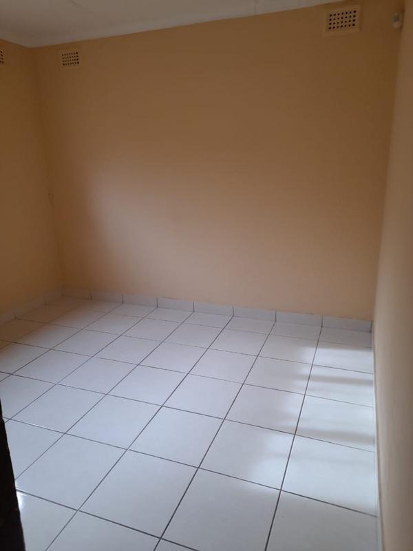 To Let 2 Bedroom Property for Rent in Chatsworth KwaZulu-Natal