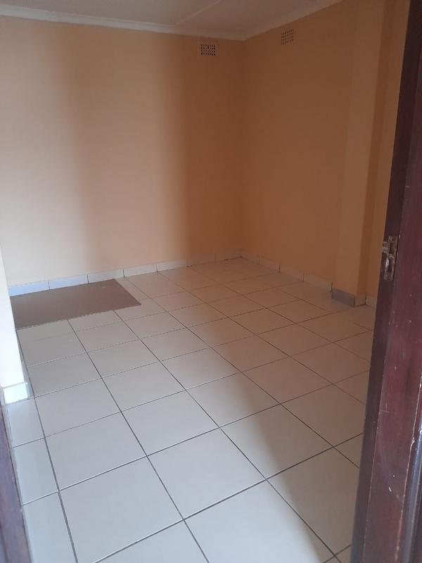 To Let 2 Bedroom Property for Rent in Chatsworth KwaZulu-Natal