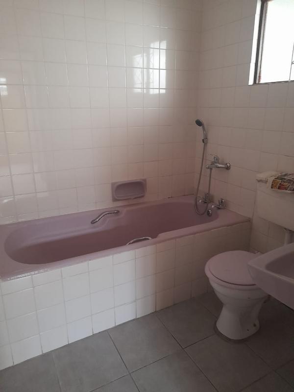 To Let 2 Bedroom Property for Rent in Chatsworth KwaZulu-Natal