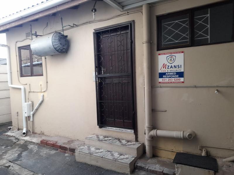 To Let 2 Bedroom Property for Rent in Chatsworth KwaZulu-Natal