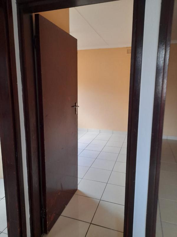 To Let 2 Bedroom Property for Rent in Chatsworth KwaZulu-Natal