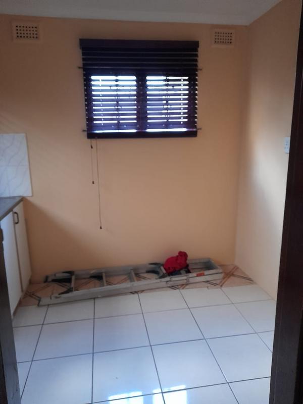 To Let 2 Bedroom Property for Rent in Chatsworth KwaZulu-Natal