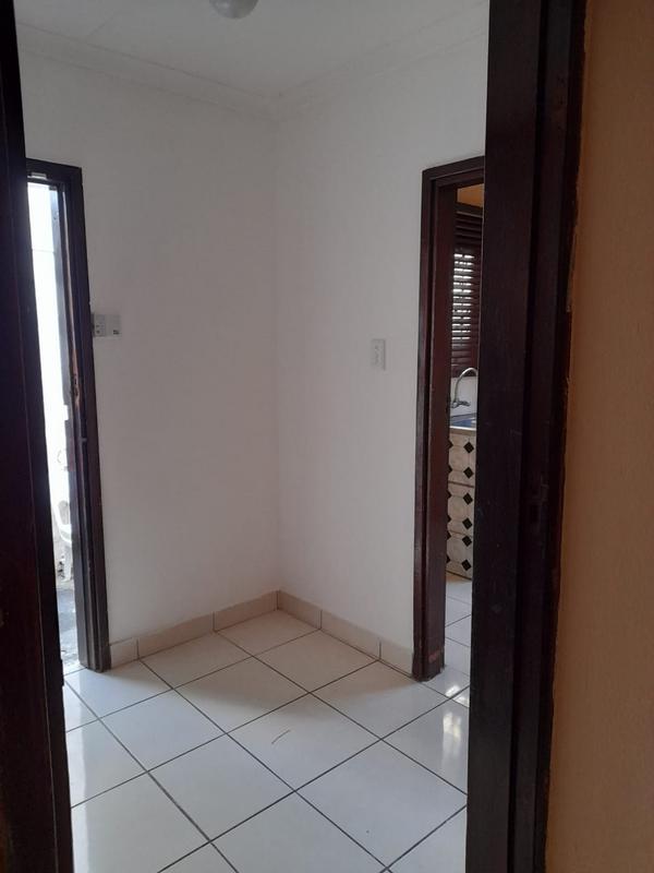 To Let 2 Bedroom Property for Rent in Chatsworth KwaZulu-Natal