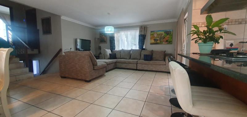 4 Bedroom Property for Sale in Amanzimtoti KwaZulu-Natal