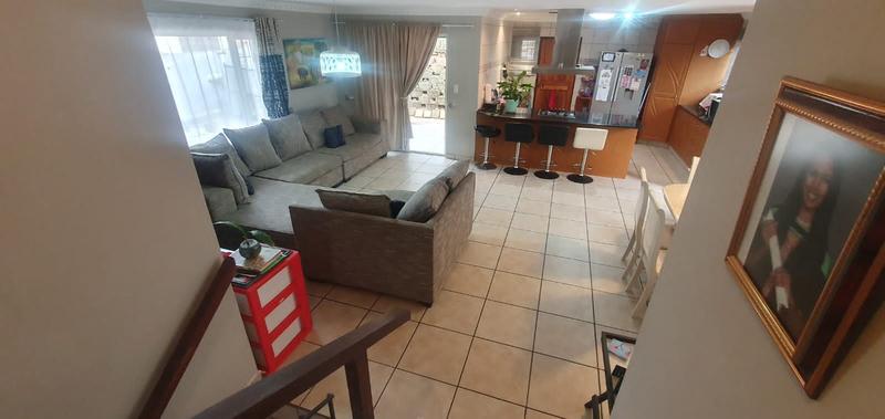 4 Bedroom Property for Sale in Amanzimtoti KwaZulu-Natal