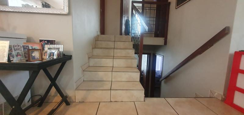 4 Bedroom Property for Sale in Amanzimtoti KwaZulu-Natal