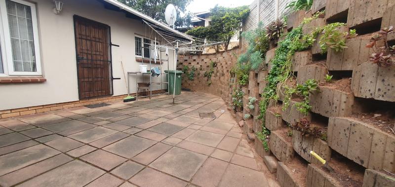 4 Bedroom Property for Sale in Amanzimtoti KwaZulu-Natal