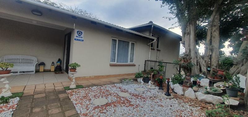 4 Bedroom Property for Sale in Amanzimtoti KwaZulu-Natal