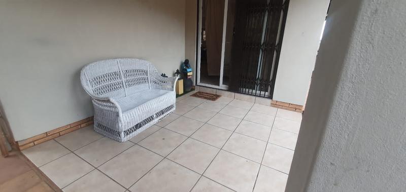 4 Bedroom Property for Sale in Amanzimtoti KwaZulu-Natal