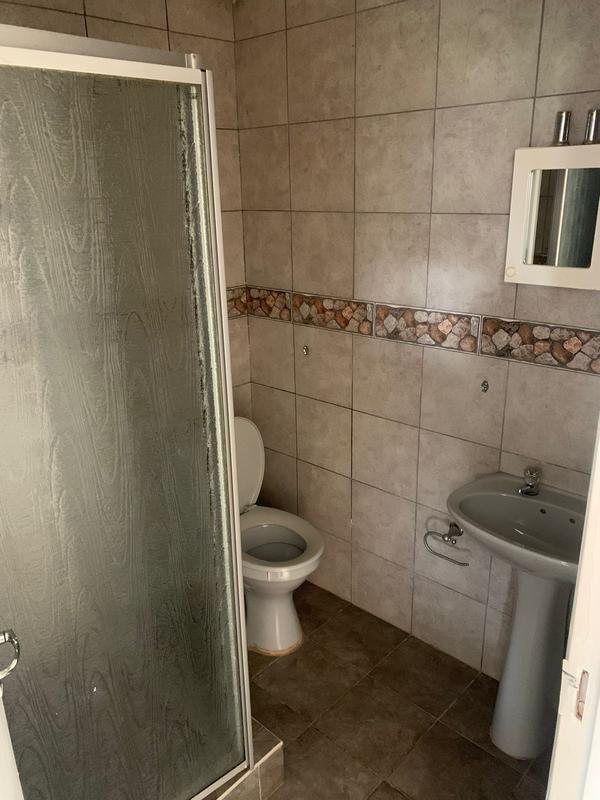 To Let 2 Bedroom Property for Rent in Bluff KwaZulu-Natal